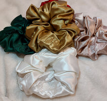 Load image into Gallery viewer, XL 100% Mulberry Silk Scrunchie